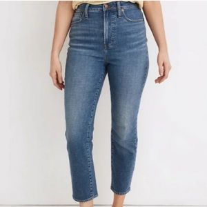 BDG Urban Outfitters High Rise Straight Leg Girlfriend Jeans Size 29